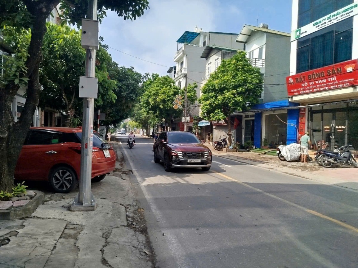  Độc Quyền Cho thuê nhà mặt phố trung tâm phố Vân Trì Đông Anh Hà Nội 100m2x2,5 tầng